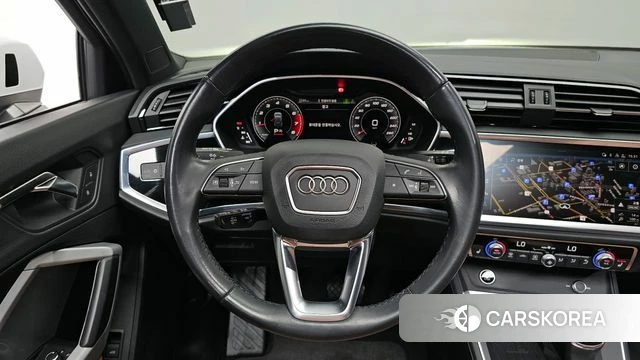 Audi Q3 (F3) 2023 Белый из Кореи, фото 4