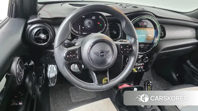 Mini Cooper Electric 2022 Черный из Кореи, фото 4