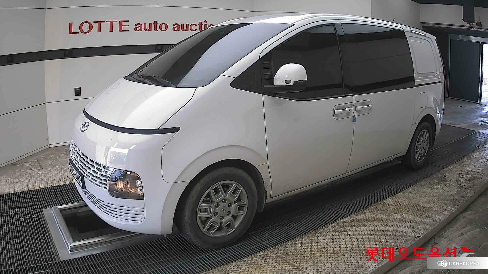 Hyundai Staria 2022 Белый из Кореи, фото 4