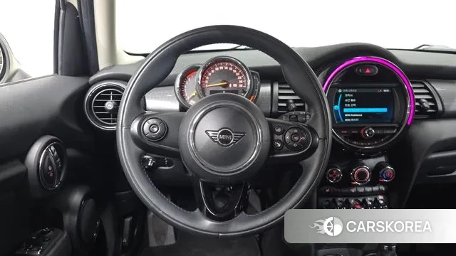 Mini Cooper 2019 Жемчужный цвет из Кореи, фото 4