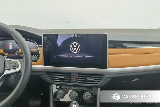 Volkswagen Bora 2024 Белый из Китая, фото 4