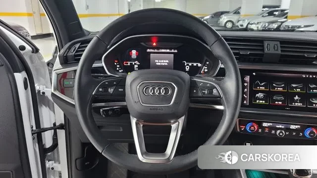 Audi Q3 (F3) 2025 Белый из Кореи, фото 4