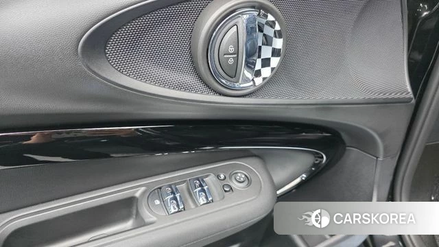 Mini Cooper Clubman 2023 Черный из Кореи, фото 4