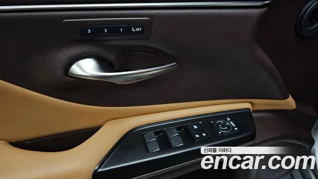 Lexus ES300h 7th generation 2018 Песочный из Кореи, фото 4