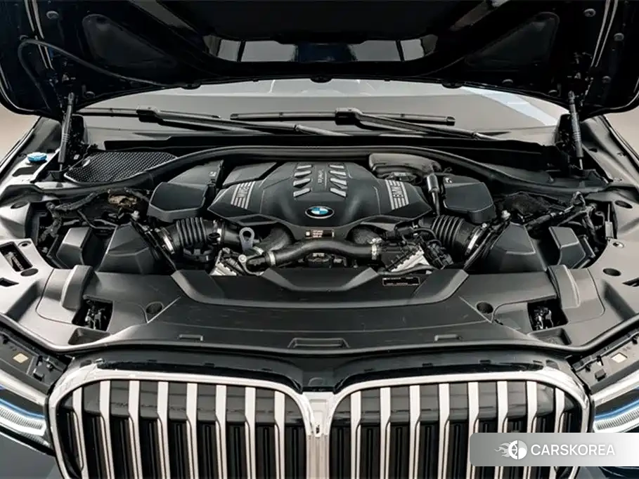 BMW 7 series 2023 Черный из Китая, фото 4