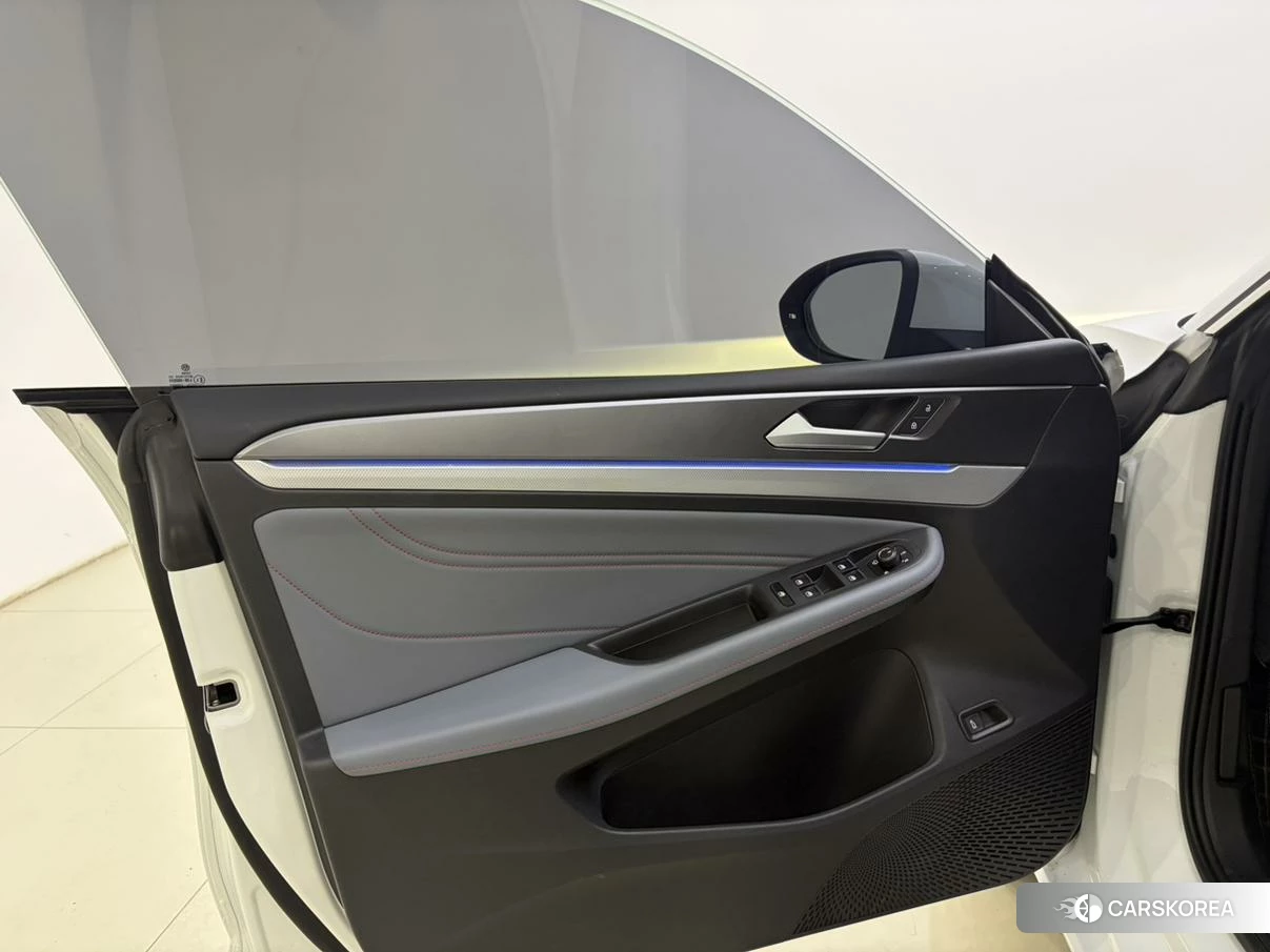 Volkswagen Lingdu 2023 Белый из Китая, фото 4