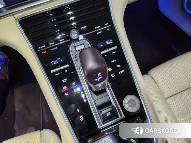 Porsche Panamera (971) 2018 Серый из Кореи, фото 4