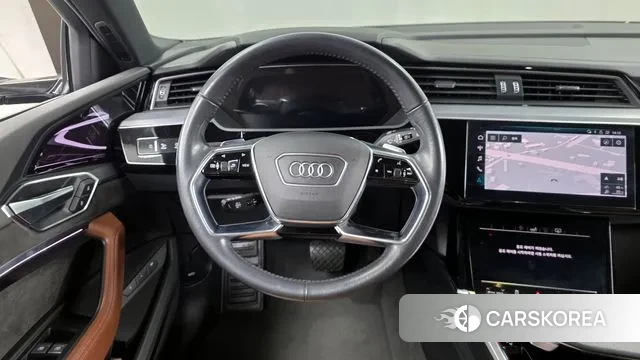 Audi e-Tron 2020 Черный из Кореи, фото 4