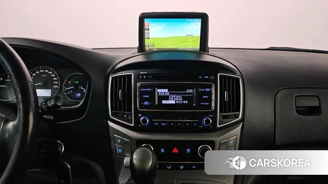 Hyundai The New Grand Starex 2019 Белый из Кореи, фото 4