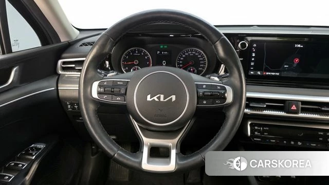 Kia K5 3rd generation 2023 Черный из Кореи, фото 4