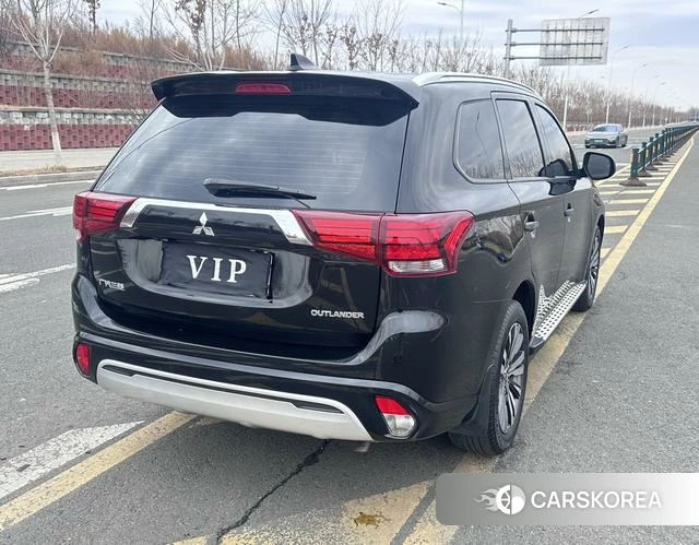 Mitsubishi  Outlander 2022 Черный из Китая, фото 4