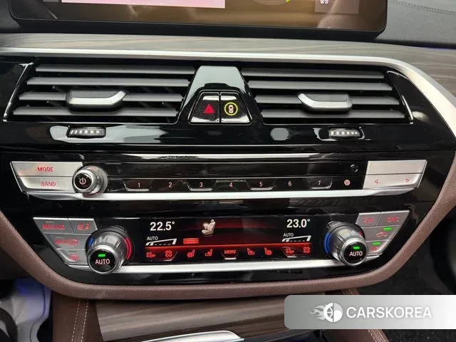 BMW 5 Series (G30) 2022 Белый из Кореи, фото 4