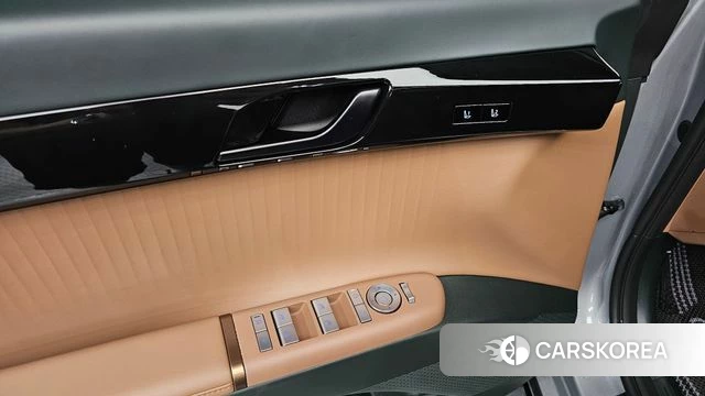 Hyundai Grandeur Hybrid (GN7) 2023 Серебряный из Кореи, фото 4