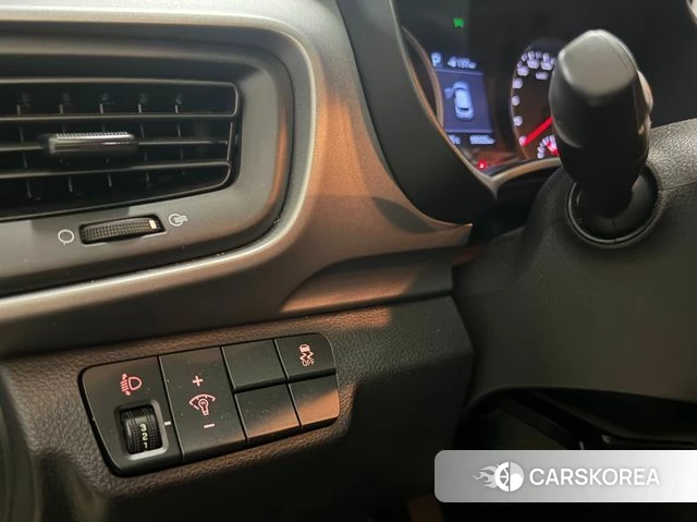Kia Stonic 2018 Белый из Кореи, фото 4