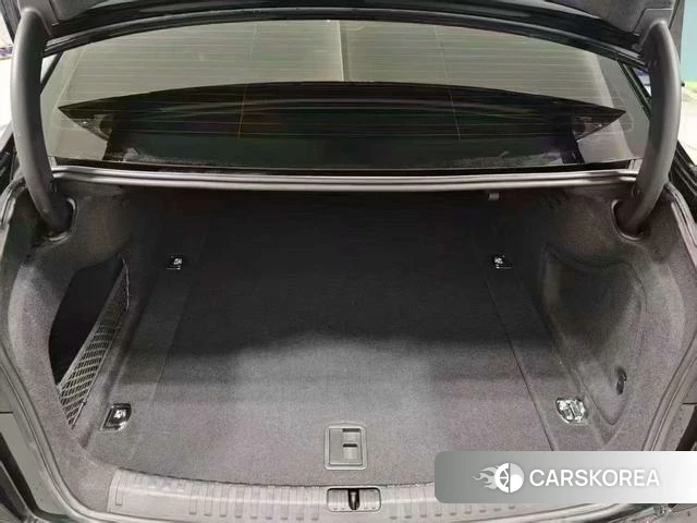 Audi A6L 2021 Черный из Китая, фото 4