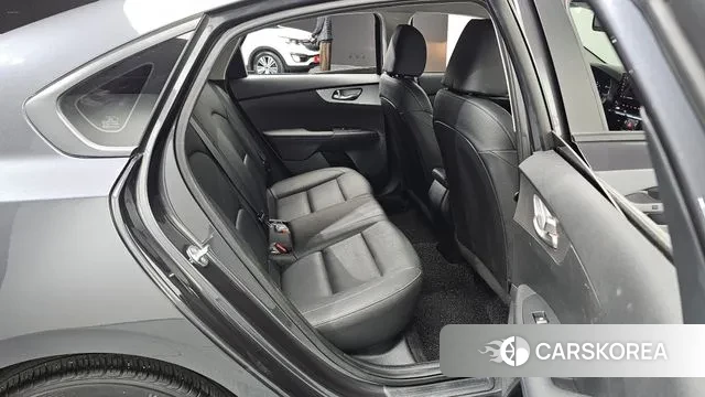 Kia The New K3 2nd generation 2021 Серый из Кореи, фото 4