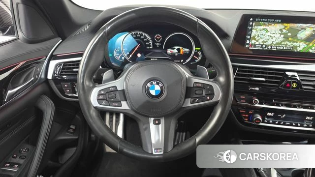 BMW 5 Series (G30) 2018 Белый из Кореи, фото 4
