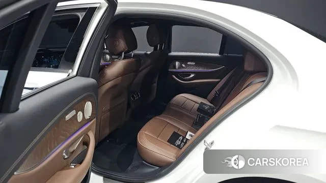 Mercedes-Benz E-Class W213 2023 Белый из Кореи, фото 4