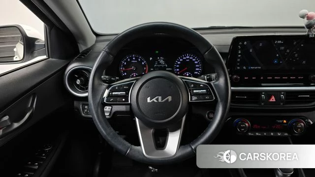 Kia The New K3 2nd generation 2021 Белый из Кореи, фото 4