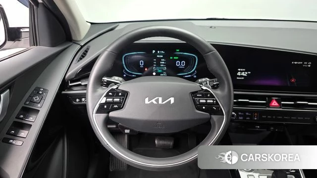 Kia Di Ol Nu Niro 2022 Белый из Кореи, фото 4