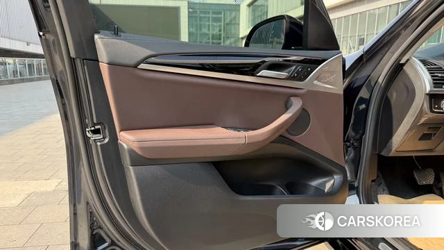 BMW X3 2021 Черный из Китая, фото 4