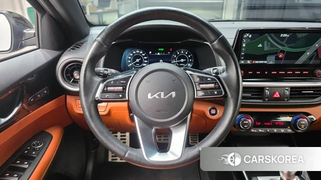 Kia The New K3 2nd generation 2024 Серый из Кореи, фото 4