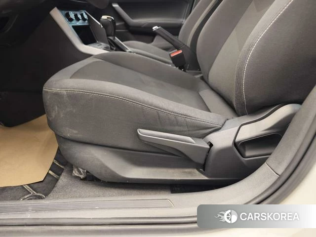 Volkswagen Polo 2023 Белый из Китая, фото 4