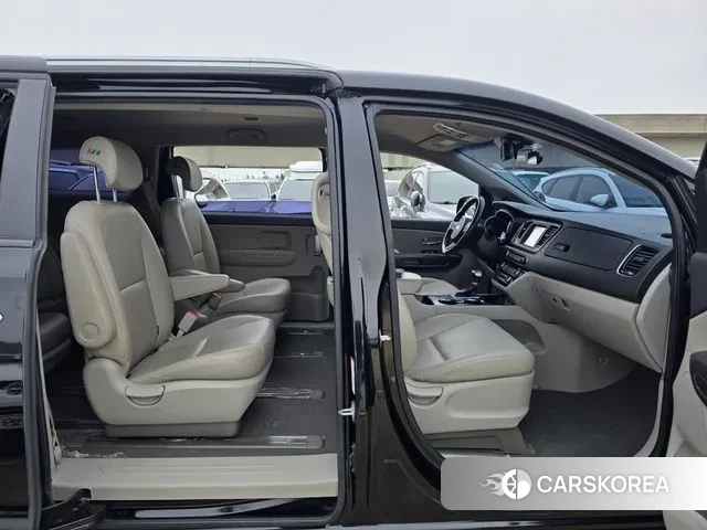 Kia The New Carnival 2019 Черный из Кореи, фото 4