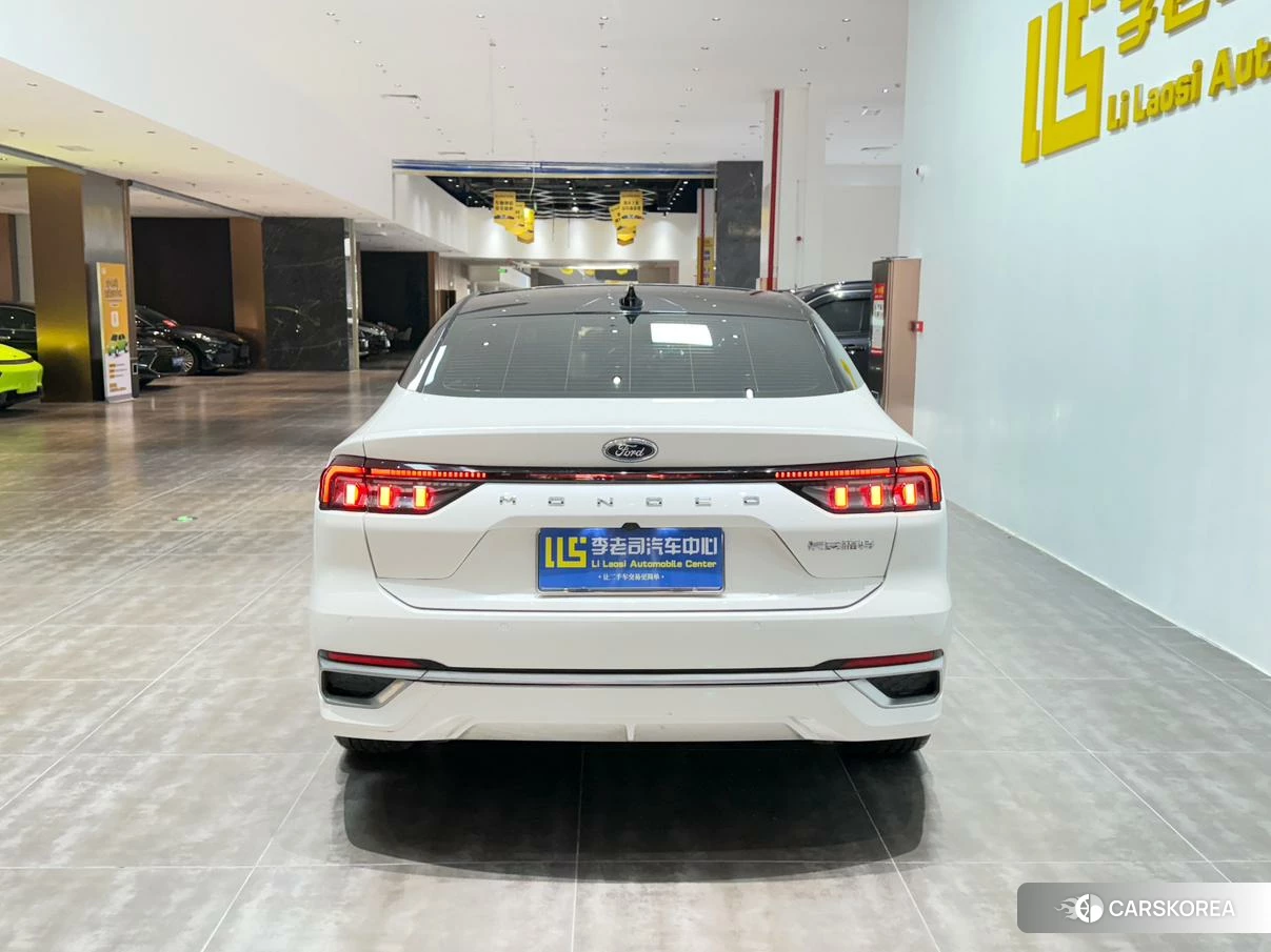 Ford Mondeo 2023 Белый из Китая, фото 4