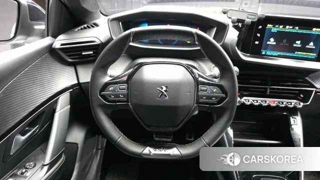 Peugeot e-208 second Generation 2023 Белый из Кореи, фото 4