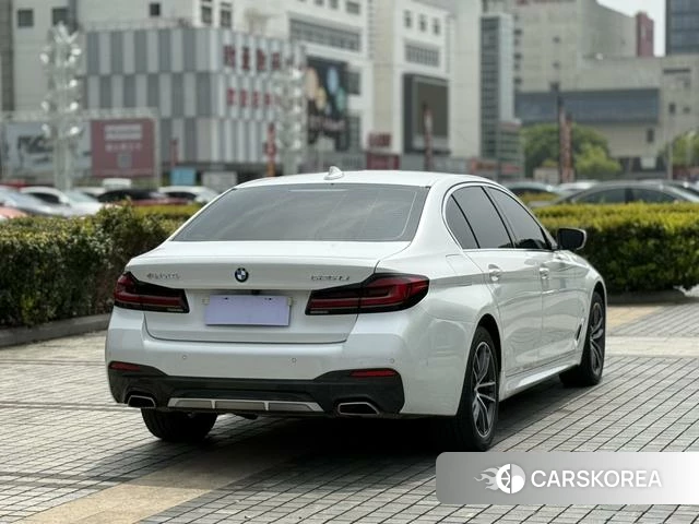 BMW 5 series 2023 Белый из Китая, фото 4