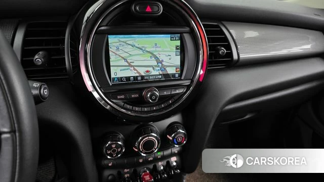 Mini Cooper 2019 Жемчужный цвет из Кореи, фото 4