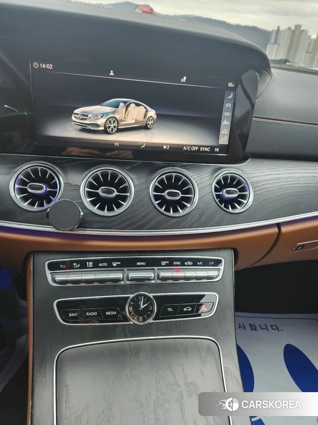 Mercedes-Benz E-Class W213 2018 Белый из Кореи, фото 4