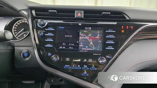 Toyota Camry (XV70) 2019 Песочный из Кореи, фото 4