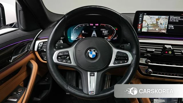 BMW 5 Series (G30) 2021 Белый из Кореи, фото 4