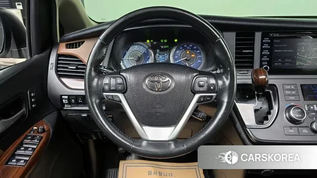 Toyota Sienna 2018 Белый из Кореи, фото 4