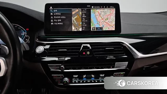 BMW 5 Series (G30) 2022 Белый из Кореи, фото 4