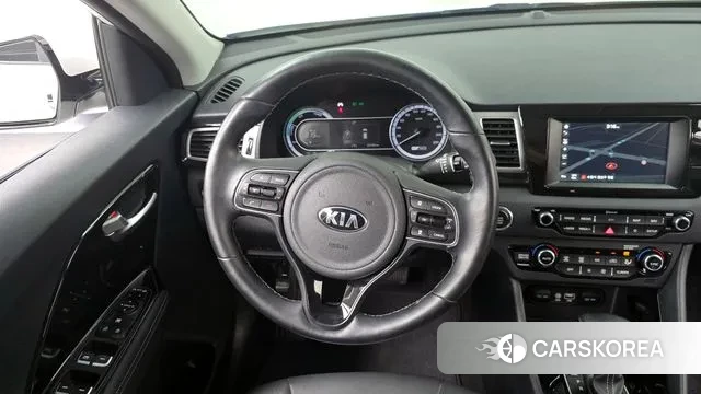 Kia Niro 2018 Белый из Кореи, фото 4