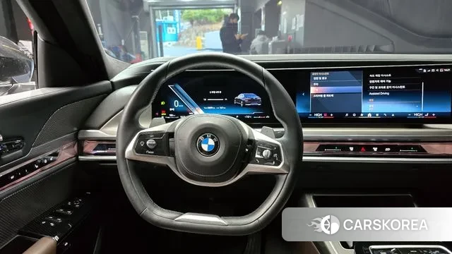 BMW 7 Series (G70) 2023 Черный из Кореи, фото 4