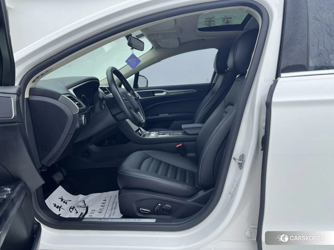 Ford Mondeo 2020 Белый из Китая, фото 4