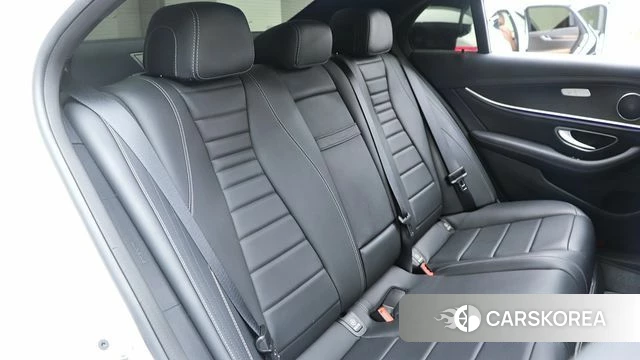 Mercedes-Benz E-Class W213 2021 Белый из Кореи, фото 4