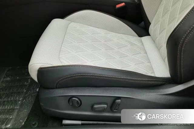Volkswagen Magotan 2023 Черный из Китая, фото 4