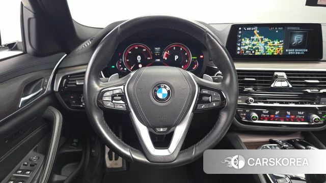 BMW 5 Series (G30) 2018 Белый из Кореи, фото 4