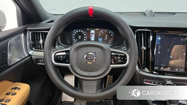 Volvo V60 Cross-Country 2nd Generation 2019 Белый из Кореи, фото 4