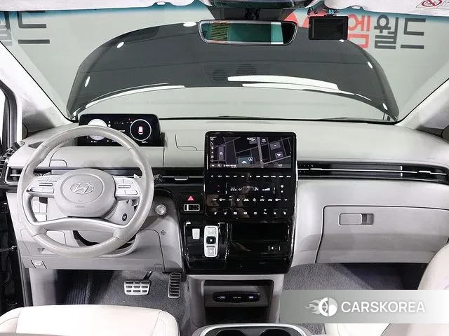 Hyundai Staria 2023 Черный из Кореи, фото 4