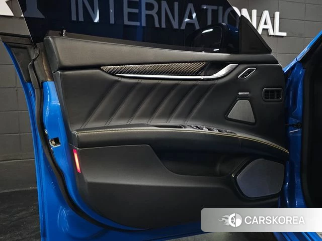 Maserati Ghibli 2021 Синий из Кореи, фото 4
