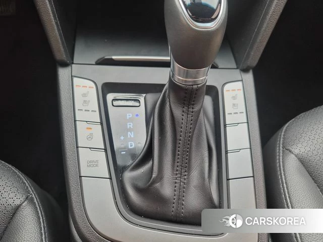 Hyundai Avante AD 2018 Серебристо-серый из Кореи, фото 4