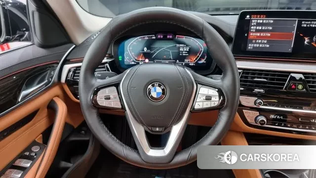 BMW 5 Series (G30) 2023 Черный из Кореи, фото 4