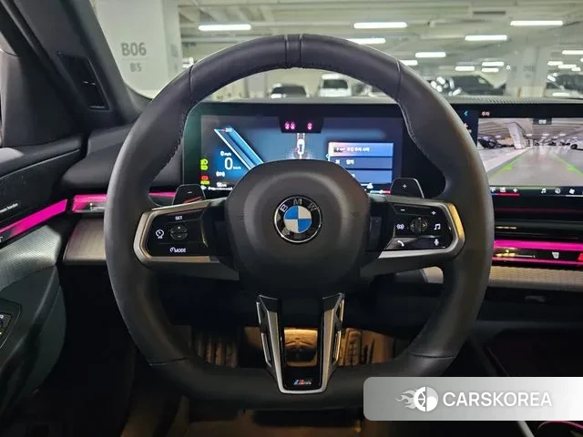 BMW 5 Series (G60) 2025 Белый из Кореи, фото 4