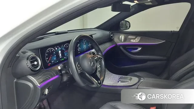 Mercedes-Benz E-Class W213 2022 Белый из Кореи, фото 4